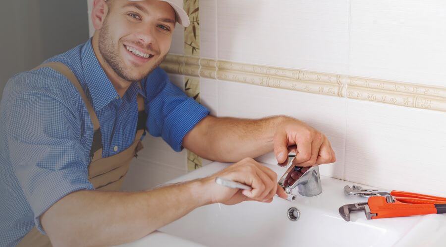 Professional clogged drains services in Edgewood, IA